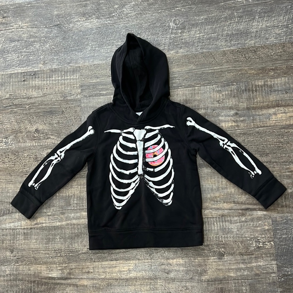 Old navy skeleton sweatshirt 5T.
